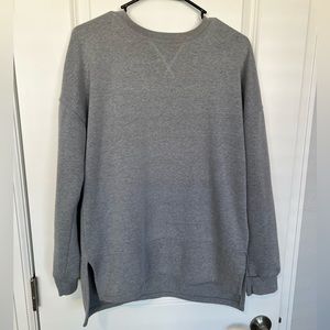 Loose end sweatshirt. Longer in the back